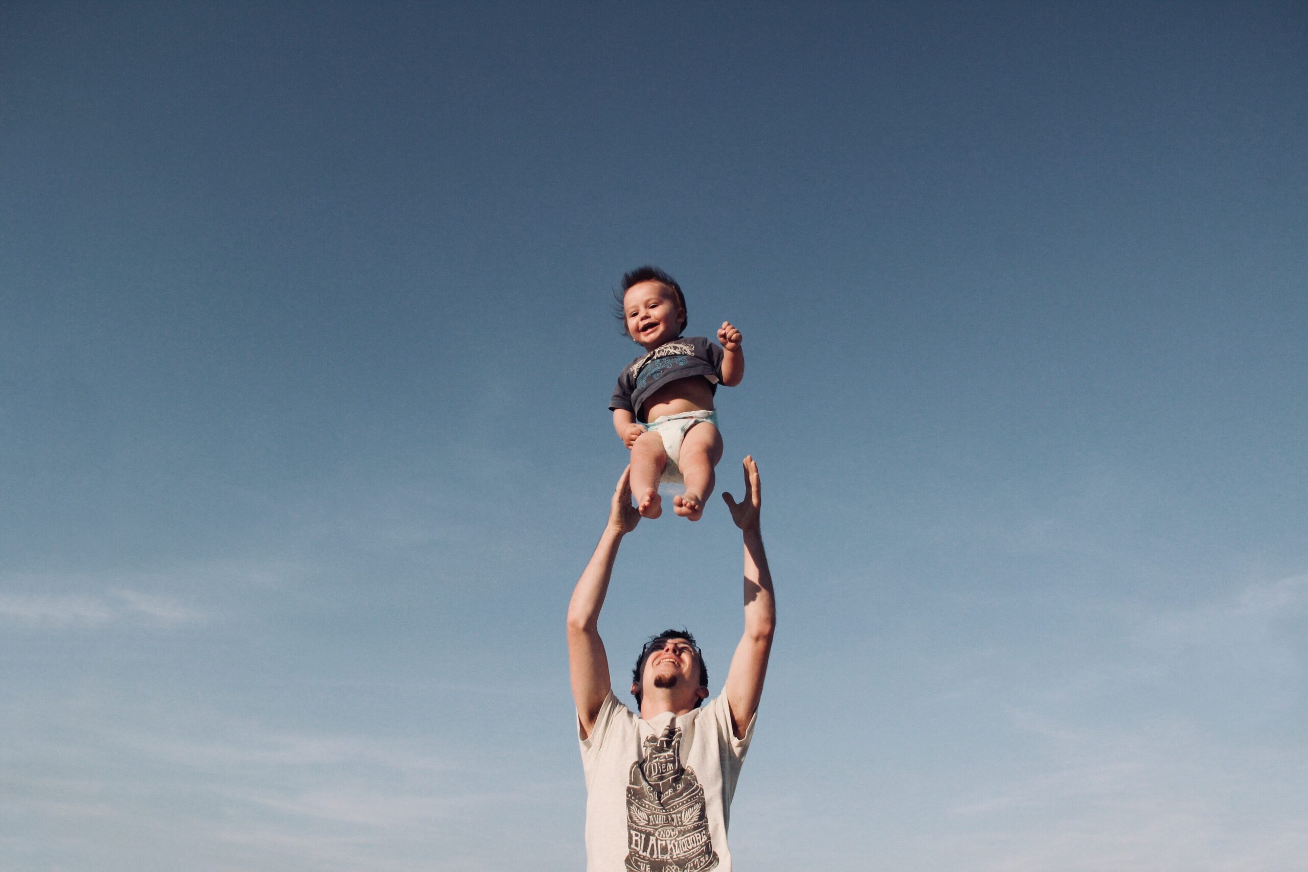 baby-blue-sky-carefree-1166990 Isa hüpitab last